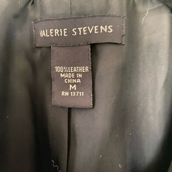 Valerie Stevens Womans Black leather Jacket 
Size M
Never worn. - Picture 3 of 4